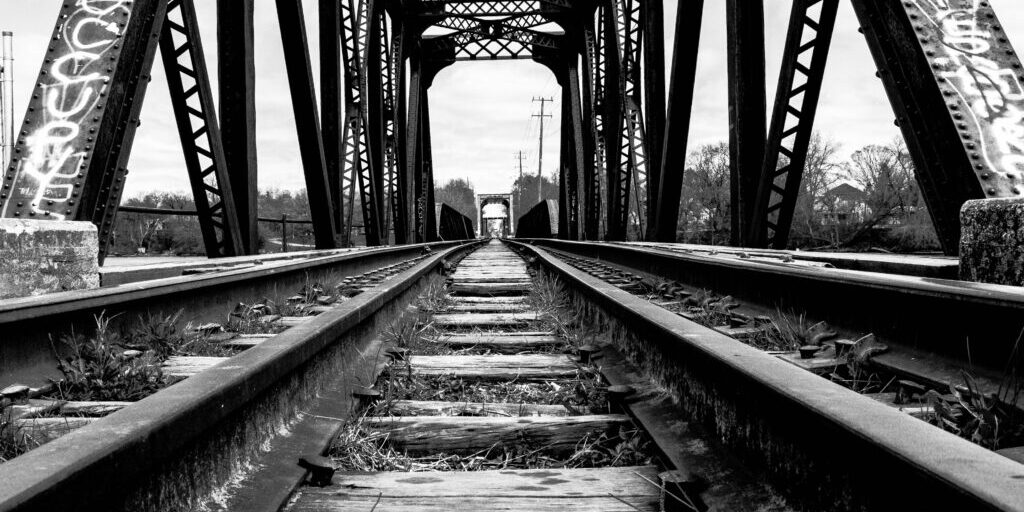 BW_Train-Trestle-Bridge