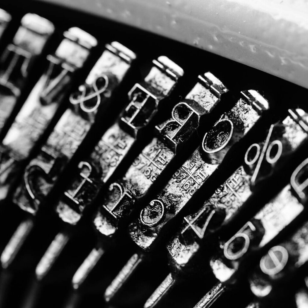 BW_TypewriterKeysUpClose BW_TypewriterKeysUpClose