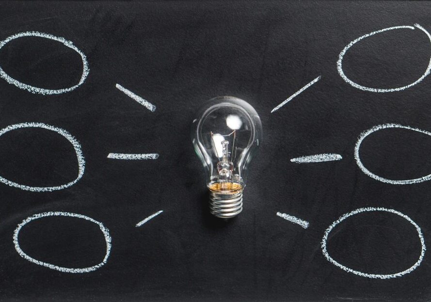 mindmap-lightbulb-with-six-idea-bubbles