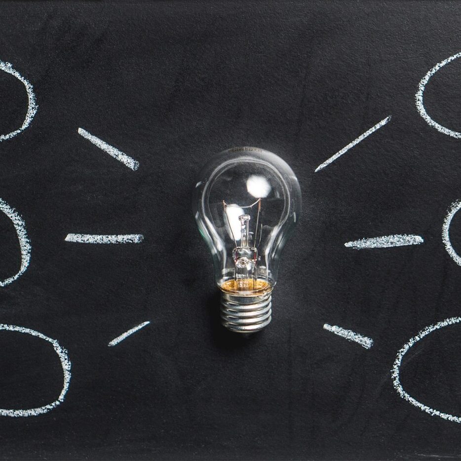 mindmap-lightbulb-with-six-idea-bubbles